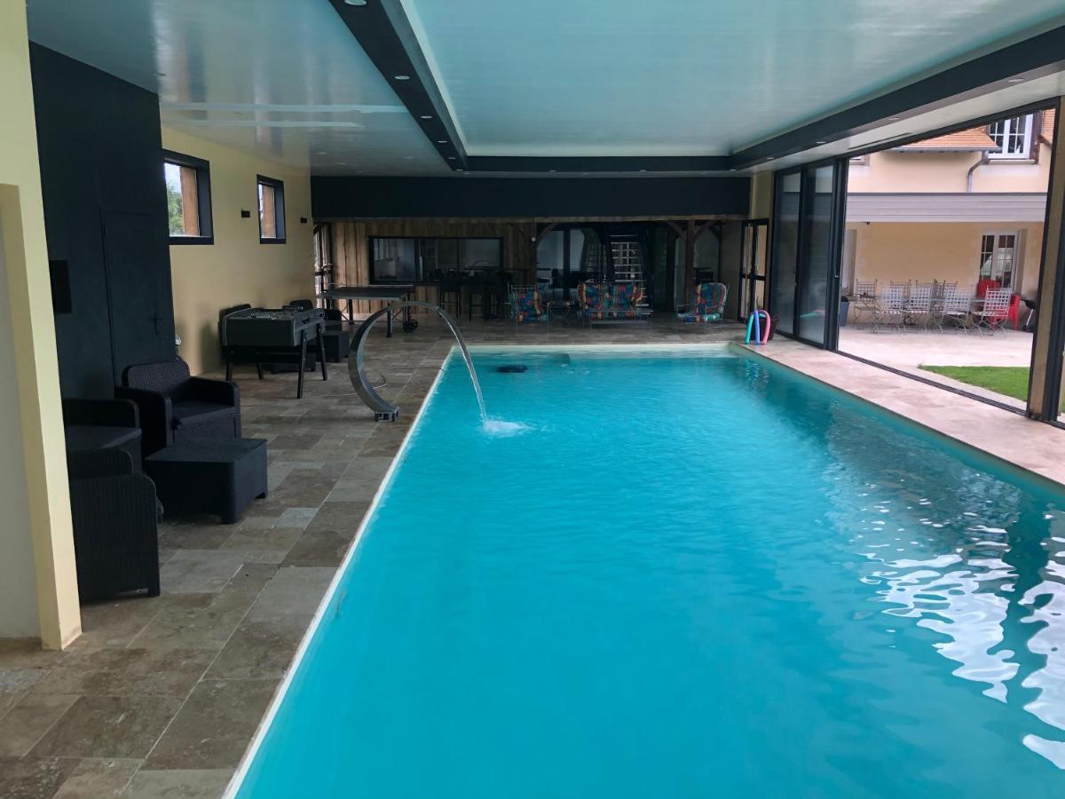 4 Personnes Avec Piscine Interieure 31 Degres Zoo De 24 H Du Mans