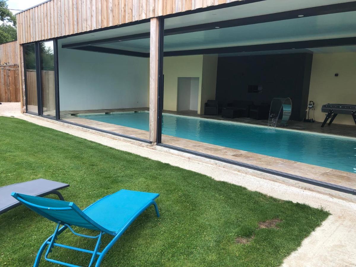 4 Personnes Avec Piscine Interieure 31 Degres Zoo De 24 H Du Mans Apartment La Fleche